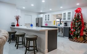 Welcome To 305 Rentals
